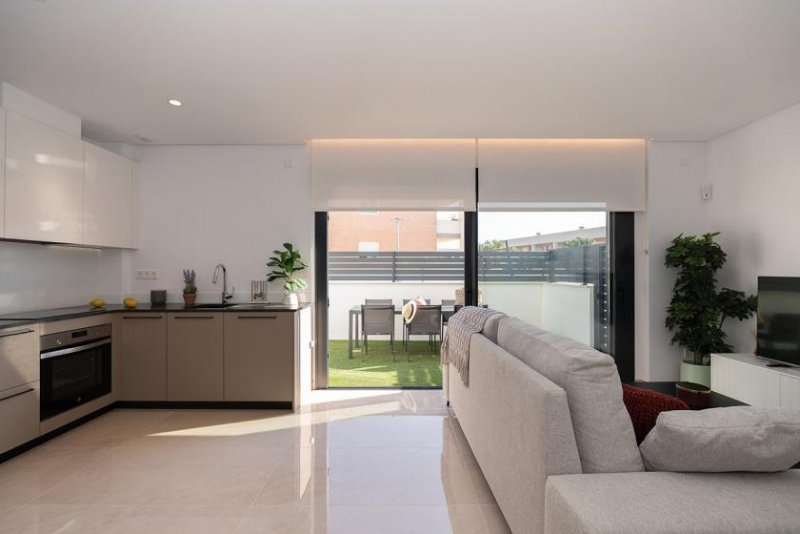 La Marina Moderne Doppelhaus-Villen mit 3 Schlafzimmern, 3 Bädern und Gemeinschaftspool nur 500 m vom kilometerlangen Sandstrand Haus