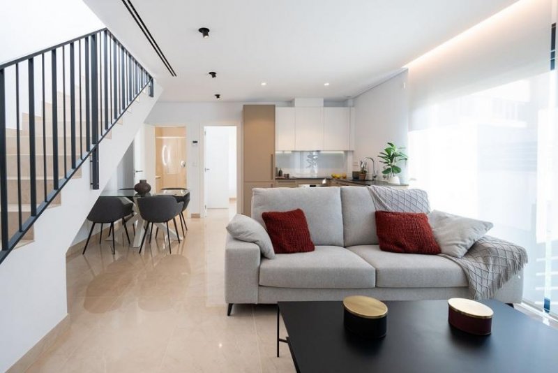 La Marina Moderne Doppelhaus-Villen mit 3 Schlafzimmern, 3 Bädern und Gemeinschaftspool nur 500 m vom kilometerlangen Sandstrand Haus