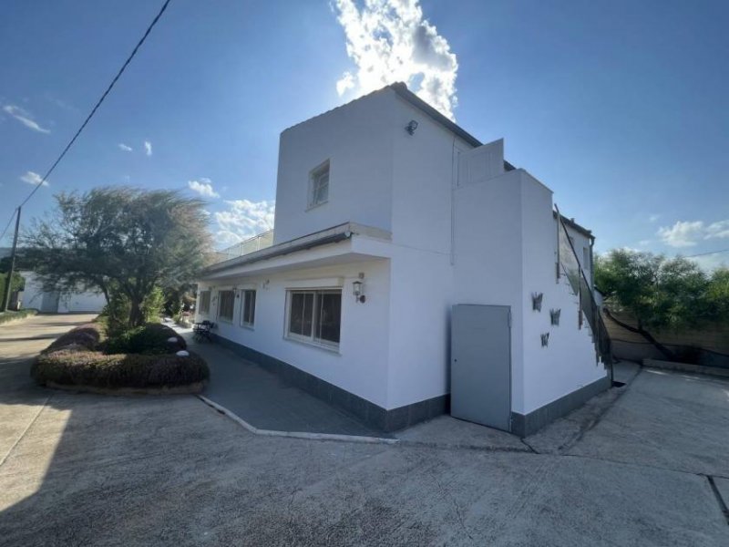 Castalla Landhaus-Villa mit 3 Schlafzimmern und 2 Bädern Haus kaufen