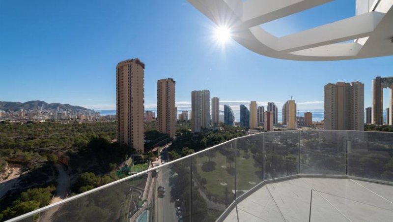 Benidorm Exklusives 2-Schlafzimmer-Apartment im Eagle Tower Wohnung kaufen