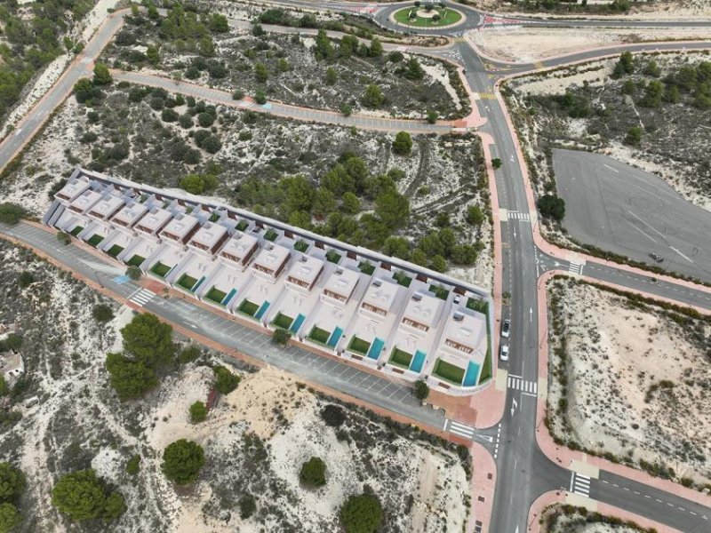 Finestrat Exklusive Villen mit 3 Schlafzimmern, 3 Bädern, Gäste-WC, Privatpool und Dachterrasse mit Meerblick in wunderschöner Umgebung