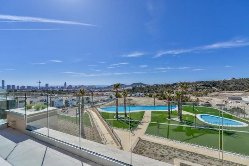 Finestrat Luxuriöses Apartment im Erdgeschoss mit 150 m² Wohnfläche, Meerblick, Infinity-Pool und Spa-Anlagen Wohnung kaufen