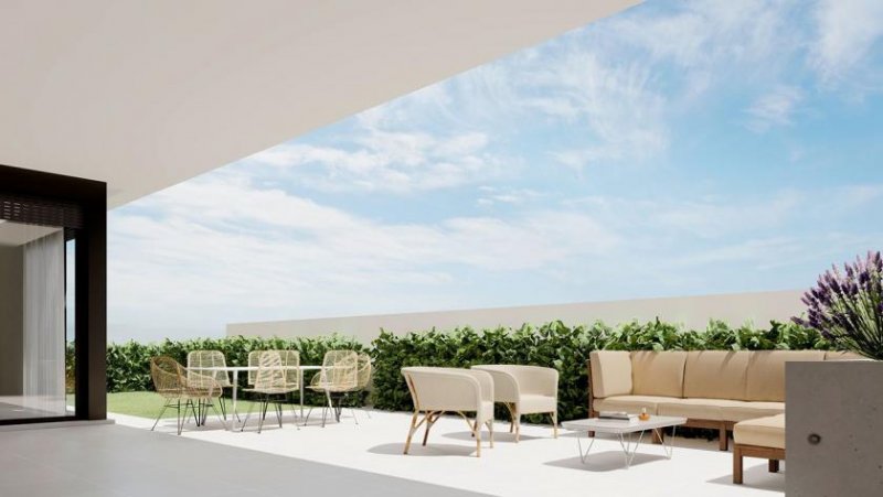 Polop Villen mit 3 Schlafzimmern, 2 Bädern, Klimaanlage, Gemeinschaftspool, Dachterrasse und Garage Haus kaufen