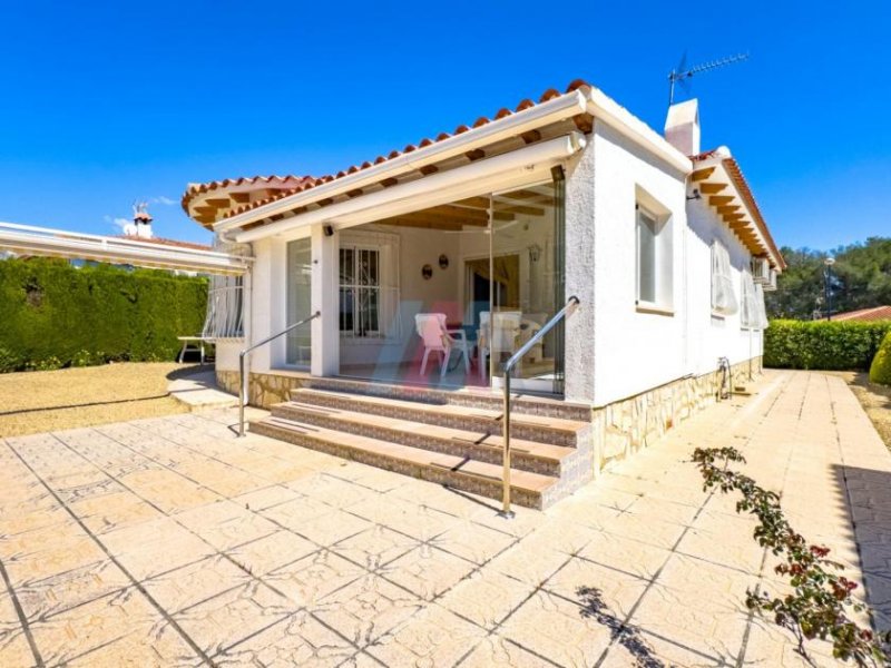 La Nucía Eingeschossige Villa mit 3 Schlafzimmern, 1 Bad, Garage und Privatpool in Barranco Hondo Haus kaufen