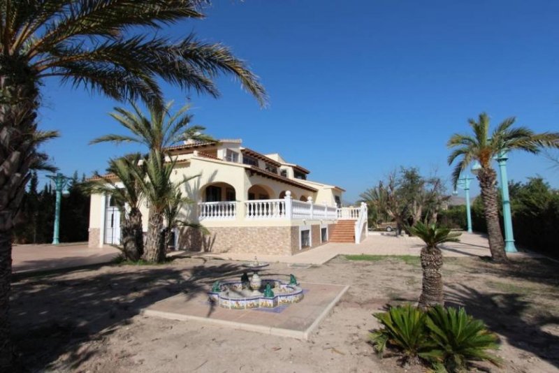 El Campello Große renovierte Villa nur 2 km vom Meer entfernt Haus kaufen