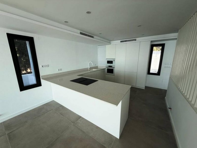 El Campello Komplett renovierte Villa direkt am Meer - mit Meer- und Küstenblick! Haus kaufen