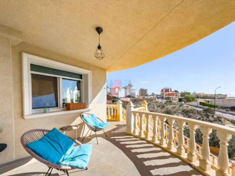 El Campello Mediterrane Villa mit Meerblick in Strandnähe Haus kaufen