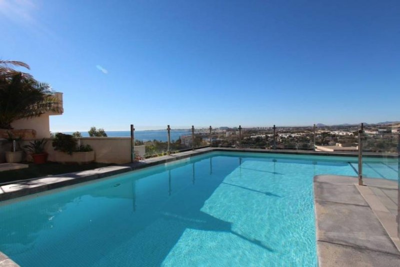 El Campello Moderne Villa mit beheiztem Pool und spektakulärem Panoramablick auf Küste und Meer und mit Vermietungslizenz Haus kaufen