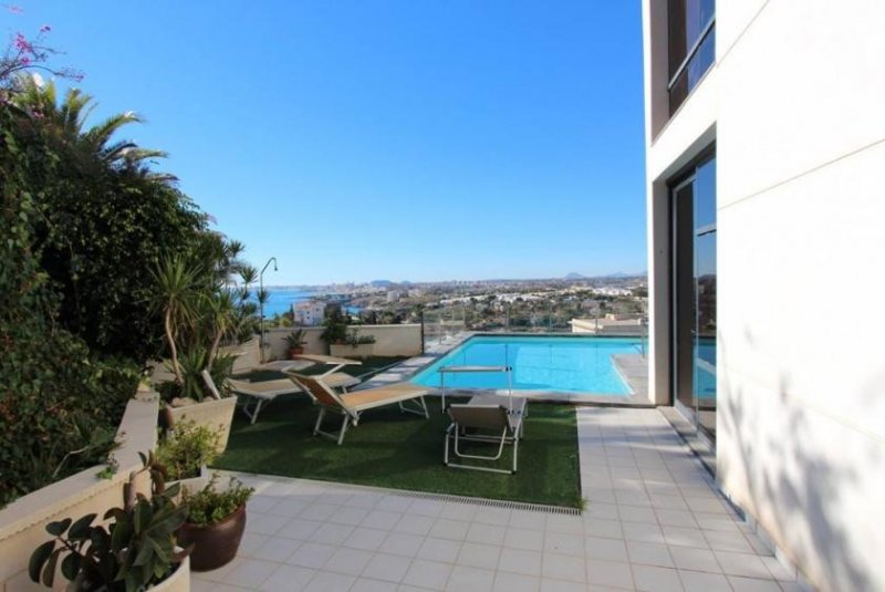 El Campello Moderne Villa mit beheiztem Pool und spektakulärem Panoramablick auf Küste und Meer und mit Vermietungslizenz Haus kaufen