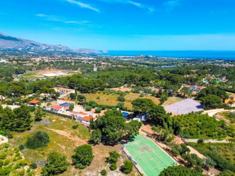 Alfaz del Pi Privates Anwesen im mediterranen Finca-Stil mit freiem Blick auf die Berge und großzügigen Außenbereichen Haus kaufen