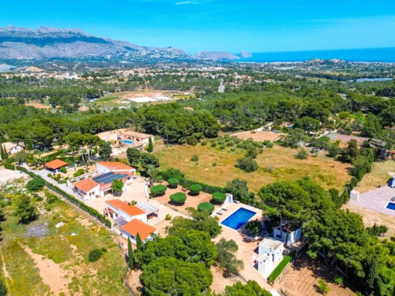 Alfaz del Pi Privates Anwesen im mediterranen Finca-Stil mit freiem Blick auf die Berge und großzügigen Außenbereichen Haus kaufen
