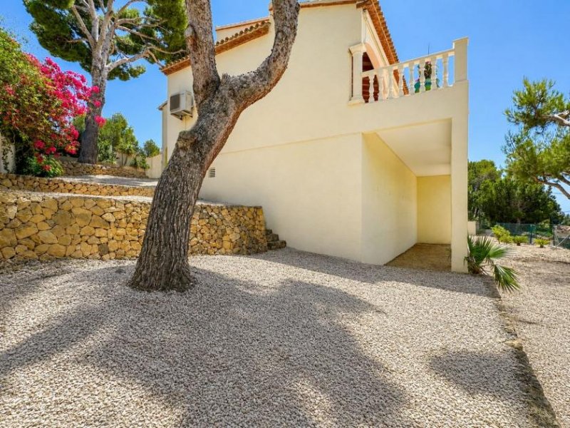 Altea Südlich ausgerichtete Villa in ausgezeichnetem Zustand mit Panoramablick auf das Meer und die Berge Haus kaufen