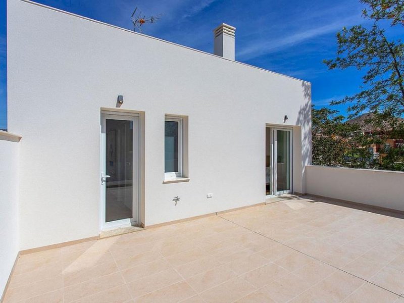 Hondon de las Nieves Moderne Neubau-Villa auf 2 Ebenen in ruhiger Gegend Haus kaufen
