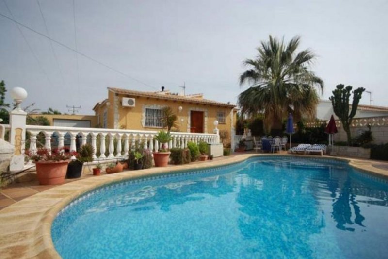 Denia Ebenerdige Villa am Stadtrand von Denia zu verkaufen Haus kaufen
