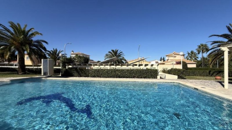 Denia Einfamilienhaus in Grenzbauweise in ruhiger Lage nahe dem Zentrum von Dénia Haus kaufen