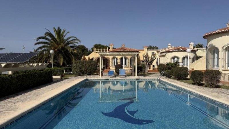 Denia Einfamilienhaus in Grenzbauweise in ruhiger Lage nahe dem Zentrum von Dénia Haus kaufen