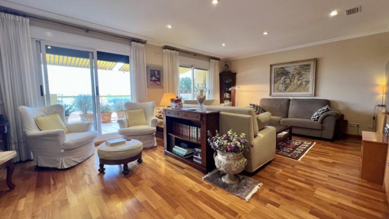 Denia Exklusives Duplex-Penthouse mit 4 Schlafzimmern und privatem Pool auf der Dachterrasse Wohnung kaufen