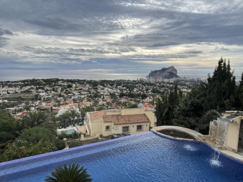 Calpe Exklusive Villa mit 2 Wohneinheiten, Privatpool und Meerblick Haus kaufen