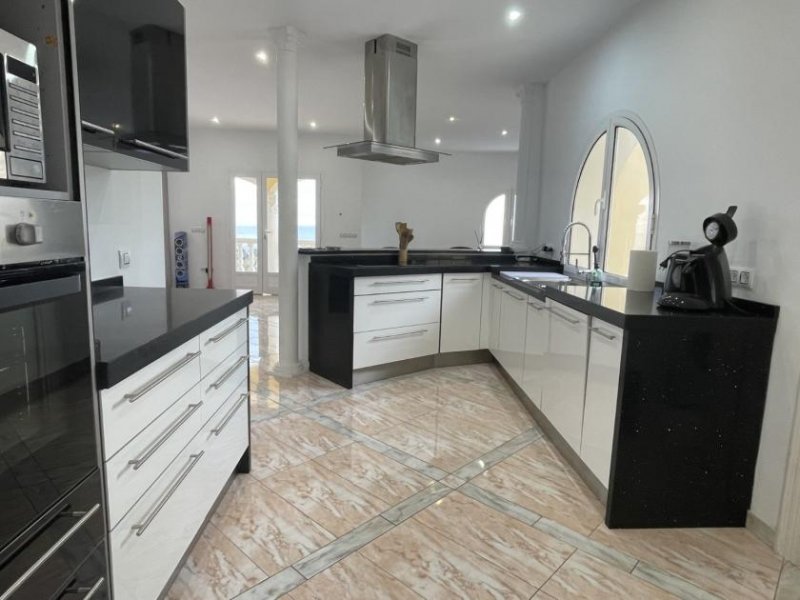 Calpe Exklusive Villa mit 2 Wohneinheiten, Privatpool und Meerblick Haus kaufen