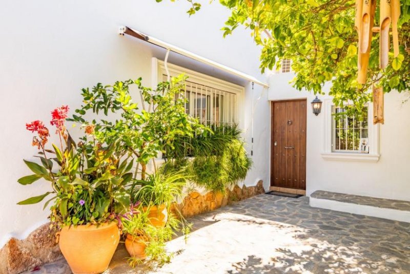 Benissa Charmante mediterrane Villa mit 3 Schlafzimmern, 2 Bädern und Privatpool nur 300 m vom Meer Haus kaufen