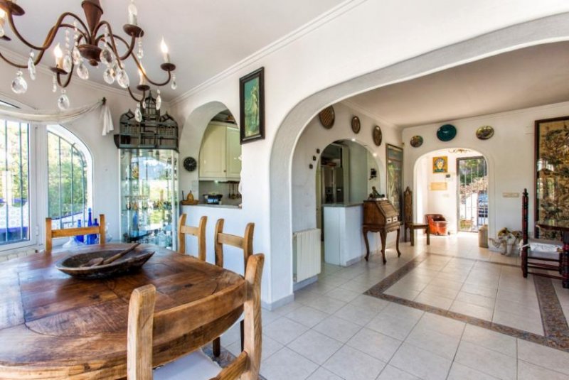 Benissa Traditionelle und großzügige Villa mit Privatpool, Garage und Dachterrasse mit Meerblick Haus kaufen