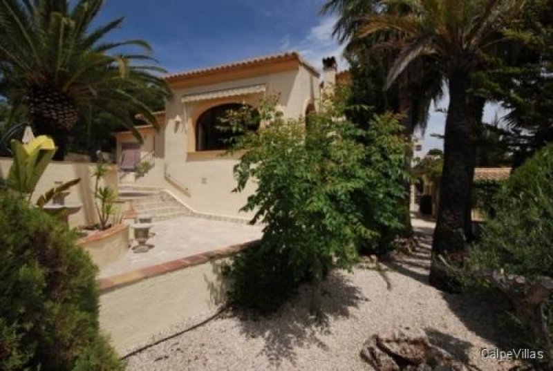 Moraira Beeindruckende Villa auf einem flachen, sonnigen Grundstück in Laufnähe zum Zentrum von Moraira Haus kaufen