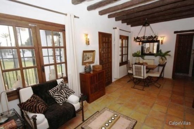 Moraira Bungalow in Moraira mit viel Platz Gemeinschaftspool Haus kaufen