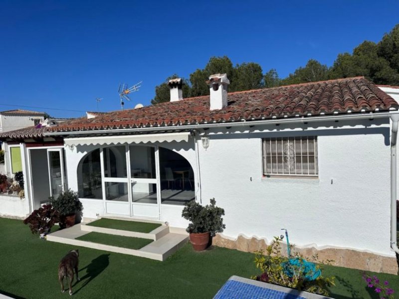 Moraira Eingeschossige Villa mit 3 Schlafzimmern, 1 Bad, 1 Gäste-WC, Meerblick und Privatpool in La Sabatera Haus kaufen