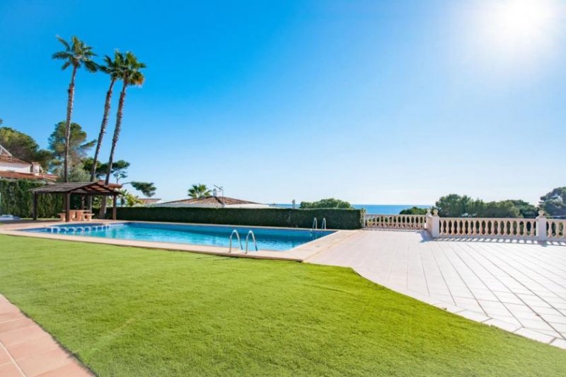 Moraira Maisonette-Wohnung mit 3 Schlafzimmern, 2 Bädern, 2 Tiefgaragenstellplätzen, Gemeinschaftspool und Meerblick Wohnung kaufen