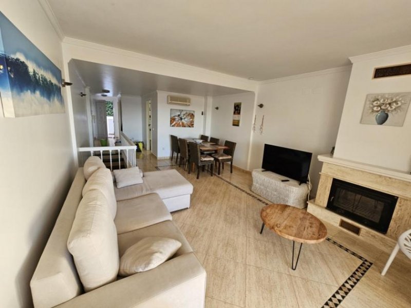 Moraira Maisonette-Wohnung mit 3 Schlafzimmern, 2 Bädern, 2 Tiefgaragenstellplätzen, Gemeinschaftspool und Meerblick Wohnung kaufen
