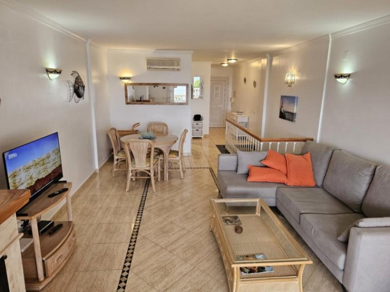Moraira Maisonette-Wohnung mit 2 Schlafzimmern, 1 Bad, 2 Tiefgaragenstellplätzen, Gemeinschaftspool und Meerblick Wohnung kaufen