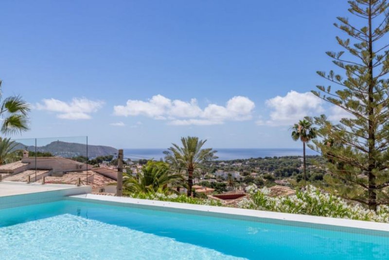 Moraira Moderne Villa mit spektakulärem Meerblick Haus kaufen
