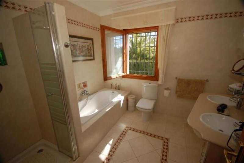 Moraira Villa im Park in Moraira zu verkaufen Haus kaufen