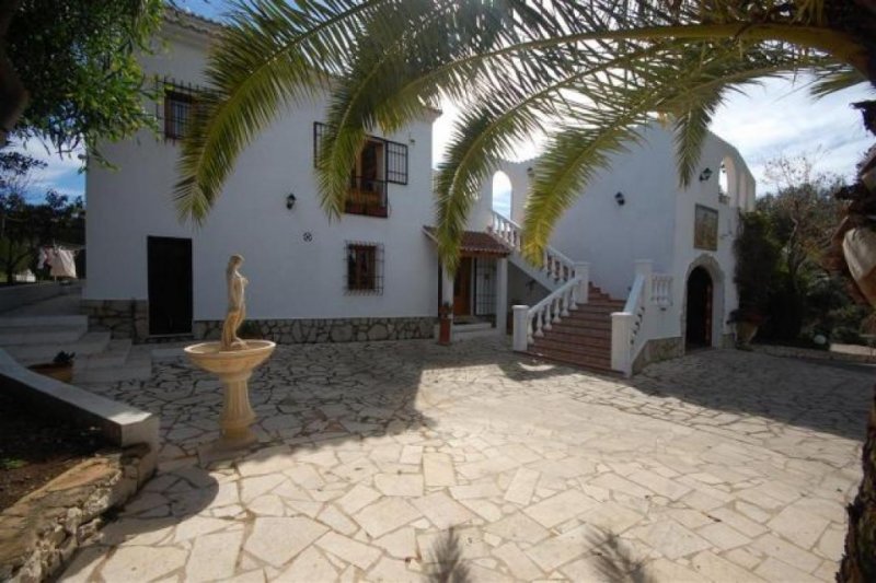 Moraira Villa im Park in Moraira zu verkaufen Haus kaufen