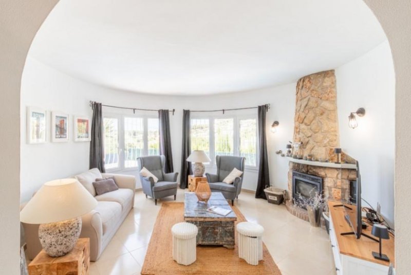 Moraira Villa mit 4 Schlafzimmern, 3 Bädern, Privatpool und fantastischem Meerblick Haus kaufen