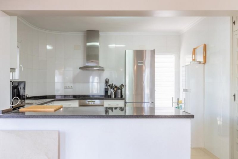 Moraira Villa mit 4 Schlafzimmern, 3 Bädern, Privatpool und fantastischem Meerblick Haus kaufen