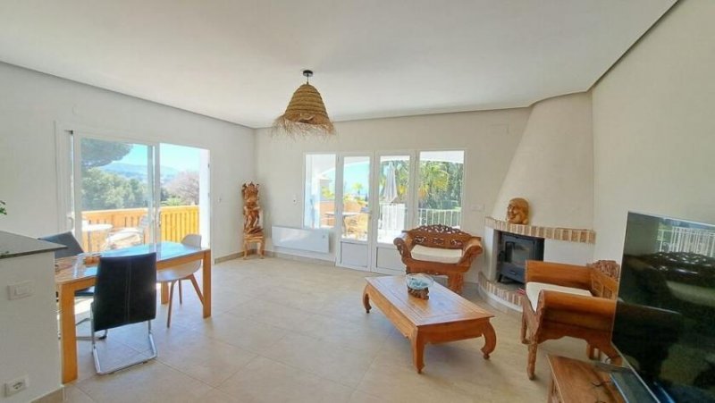 Teulada Atemberaubende Villa nahe Moraira, nur 10 Fußminuten zum Strand Haus kaufen