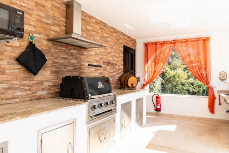 Teulada Charmantes Landhaus mit 3 Schlafzimmern, 3 Bädern, Privatpool und sehr schönem Ausblick Haus kaufen
