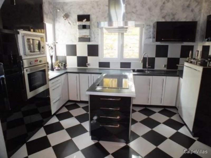 Benitachell Grosse Villa auf einem Eckgrundstück in Benitachell Haus kaufen