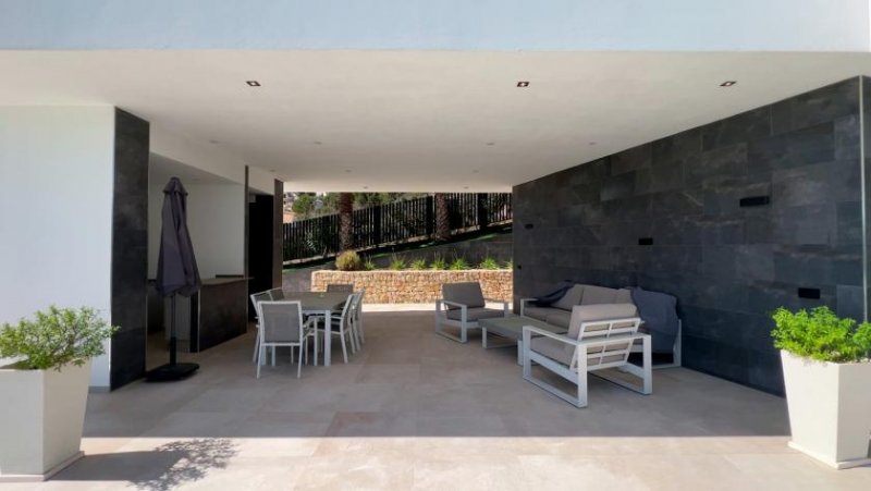 Javea Moderne, aufregende Architektur-Villa in exponierter Lage von Javea mit Vermietungslizenz Haus kaufen