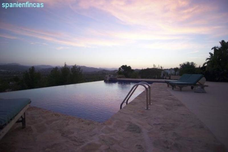 Jávea - Montgó - www.spanienfincas.com - grosszügig geschnittene sehr luxuriöse Villa am Fusse des Montgó Haus kaufen