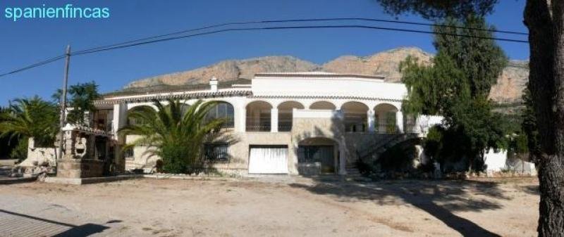 Jávea Xabia VILLA - FINCA - RESTAURANT : 1.092 qm, große Räume + 2 Wohnungen, alles renoviert, Grund 2.947qm Gewerbe kaufen