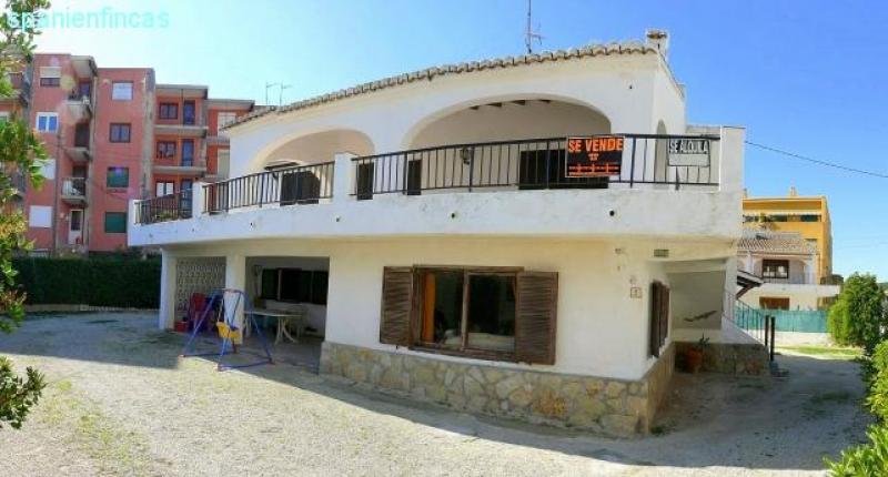 Jávea Spanien Jávea, 240 qm freistehende Villa mit 2 kompletten Wohnungen 200m vom Strand gelegen Haus kaufen