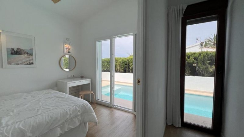 Pedreguer Modernisiertes Wohlfühlhaus mit Pool und Dachterrasse in der beliebten Urbanisation La Sella - Nähe Golfplatz und Meer Haus