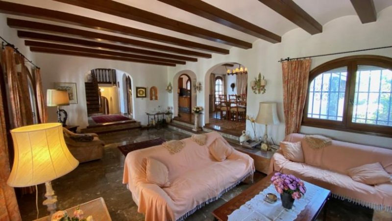 Pego-Monte Pego Villa mit großem Grundstück und ebener Zufahrt, herrlichem Ausblick, großen Terrassen, BBQ, ZH, Klima, Garage u.v.a.m. Haus