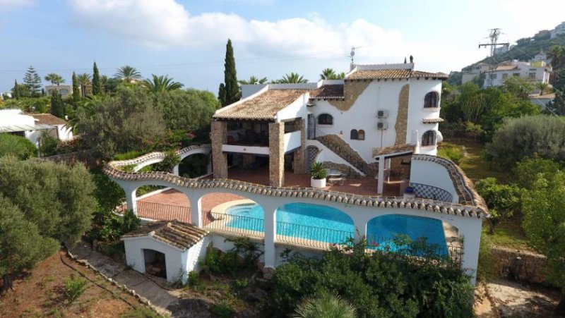 Pego-Monte Pego Villa mit großem Grundstück und ebener Zufahrt, herrlichem Ausblick, großen Terrassen, BBQ, ZH, Klima, Garage u.v.a.m. Haus