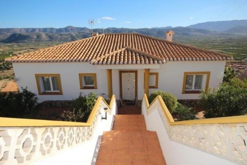 Sanet y Negrals ***Gepflegte Villa mit 2 Schlafzimmern und atemberaubenden Panoramablick in Sanet y Negrals*** Haus kaufen