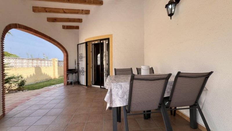 Els Poblets Sehr gepflegte Villa mit 3 Schlafzimmern und 3 Bädern in ruhiger Lage Haus kaufen