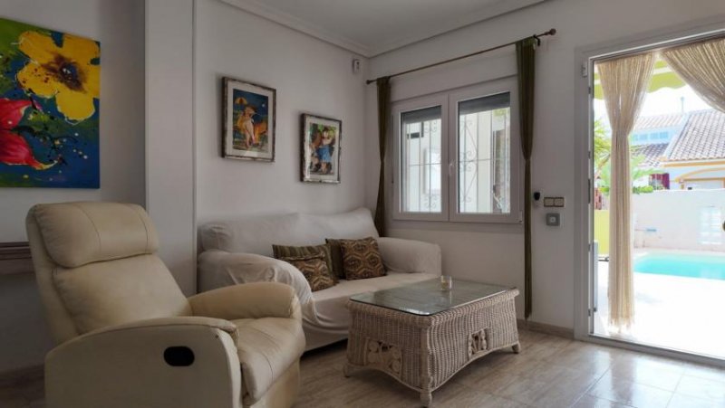 Vergel Renovierte Doppelhaushälfte mit 3 Schlafzimmern, 2 Bädern und Privatpool in Strandnähe Haus kaufen