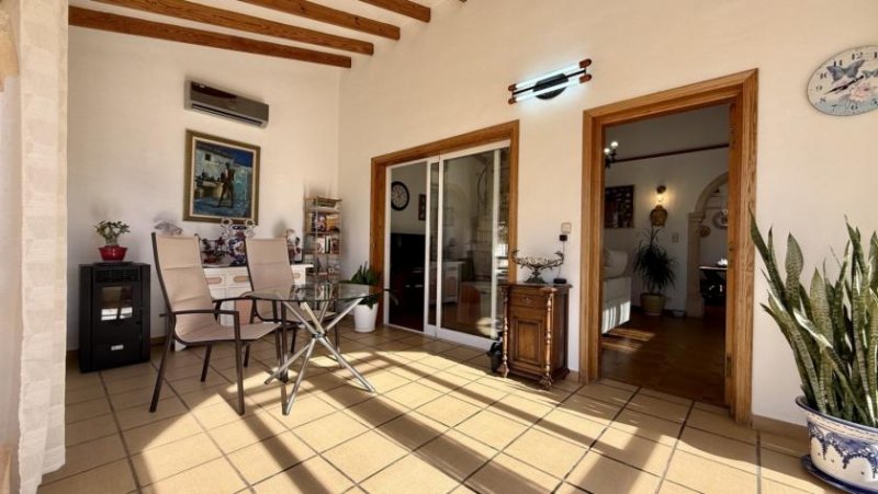 Denia Villa mit 3 Schlafzimmern und 3 Bädern nur 400 Meter vom Strand Les Deveses entfernt Haus kaufen